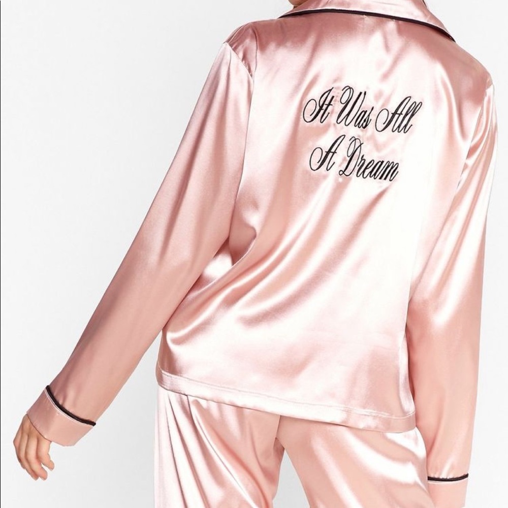 ❗️NWT❗️| Nasty Gal | Satin Pajama Set. Size 20.